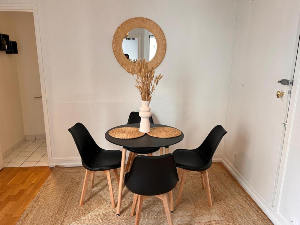 Chic Apartment On The Famous Shopping Rue Du Faubourg Saint-Honore Street París Exterior foto